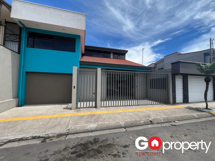 Alquiler de Local Comercial - frente calle principal -Taras